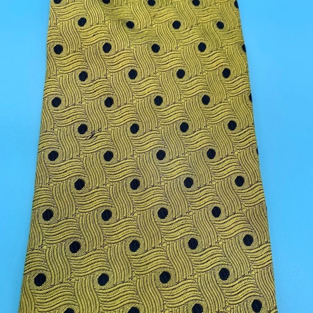 Vintage Bachrach Gold Polka Dot Patterned Men's Classic‎ Silk Neck Tie